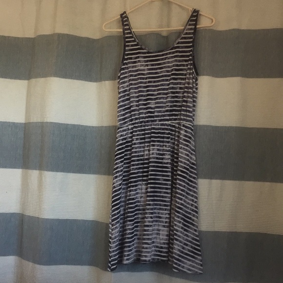 Dress - Picture 1 of 3